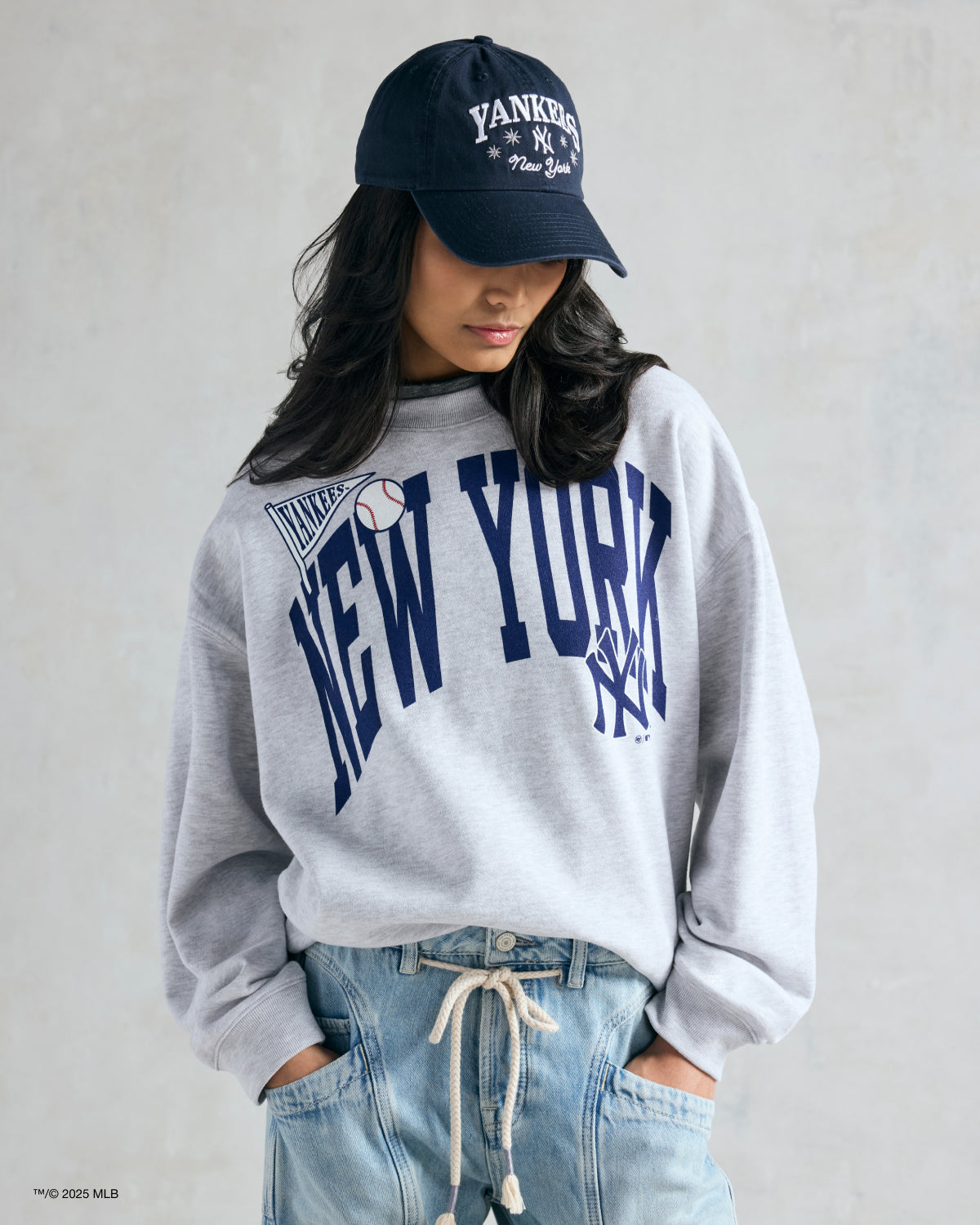 CHICAGO BULLS ARCHED ICON '47 OVERSIZED CREW WOMENS