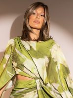 Own The Room Large | Synthetic Lace Front Wig (Mono Part) - Image 12